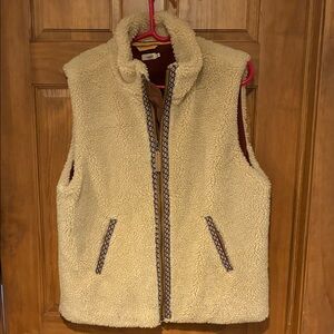 Faherty Cream with Rust Fleece sheepskin style vest